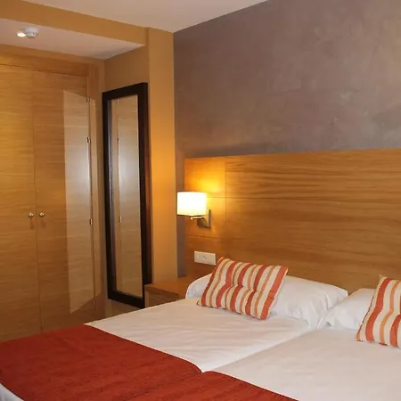 Hotel Carmen 2*