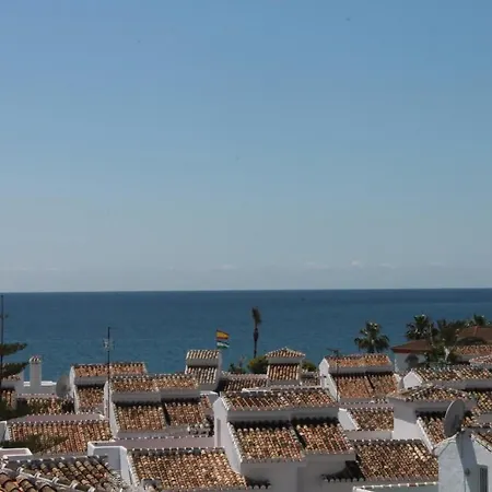 Carmen Hotel 2*